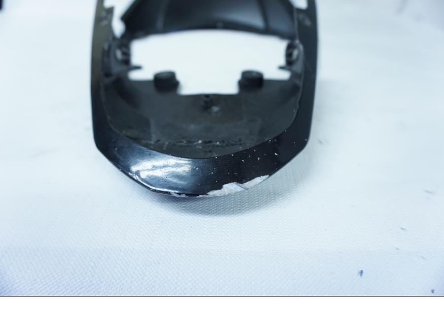 Snett uppifrån på Bakvinge från en Suzuki GSX-R 1000 -2008 motorcykel.