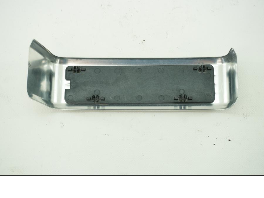 Höger sida på Batterihållare från en H-D FXD Dyna Glide -2006 motorcykel.