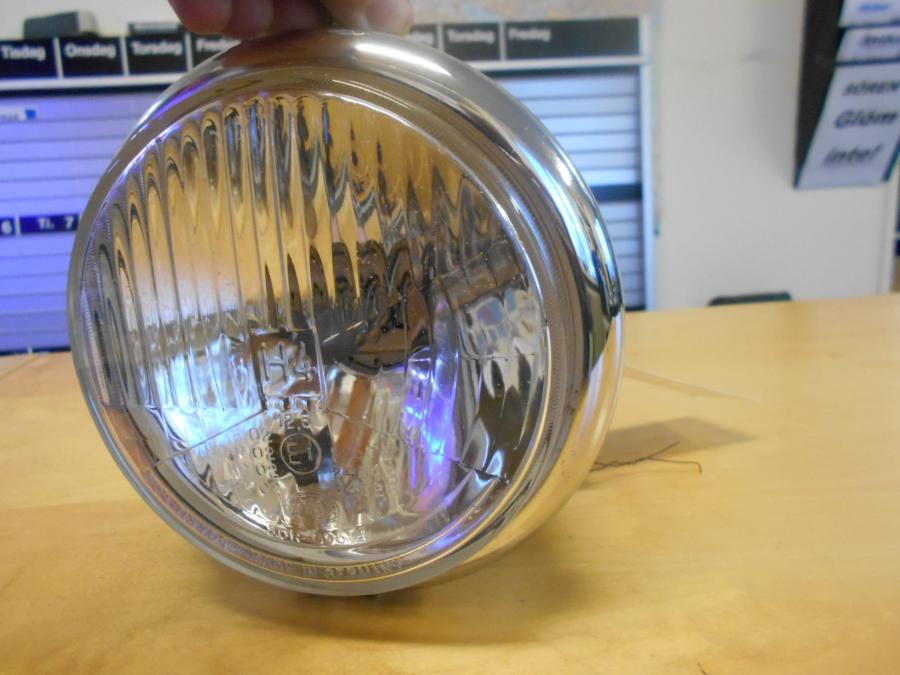 Snett uppifrån på Strålkastare från en H-D Dyna Low Rider FXDL -2004 motorcykel.