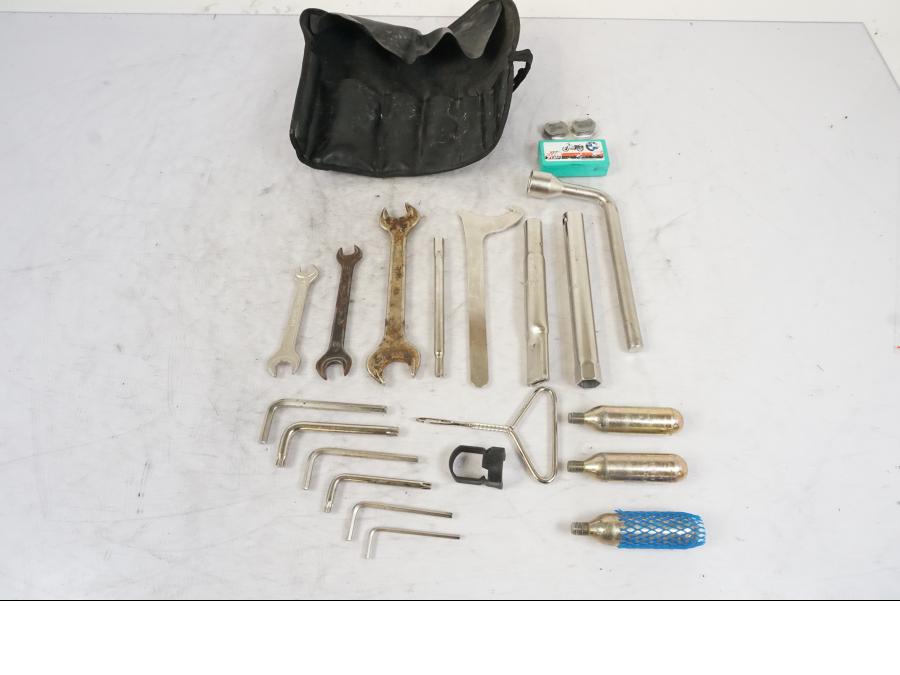 Framsidan på Verktyg från en BMW R 1150 GS -2002 motorcykel.