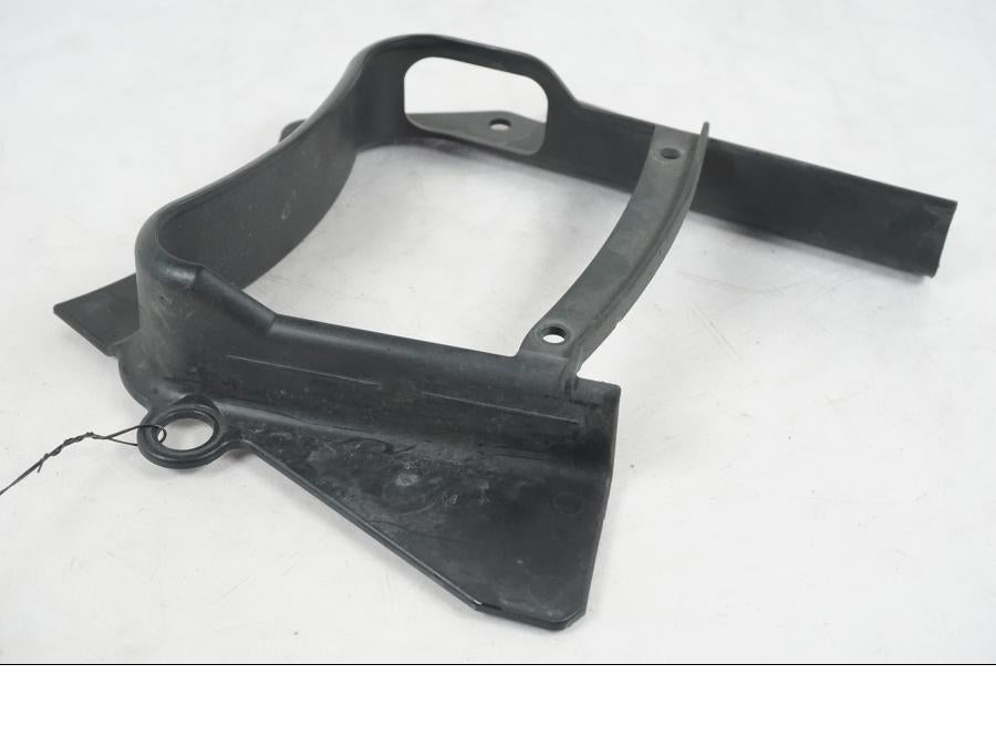 Baksidan på Remskydd från en H-D Softail FXCW Rocker -2008 motorcykel.