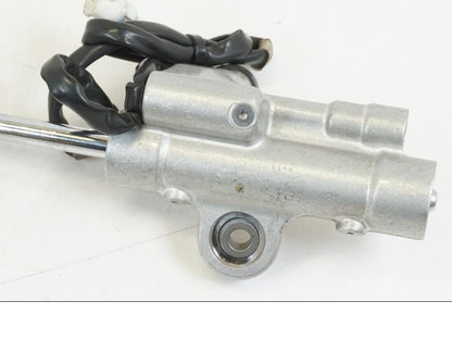 Baksidan på Styrdämpare från en Yamaha YZF 1000 R1 -2009 motorcykel.