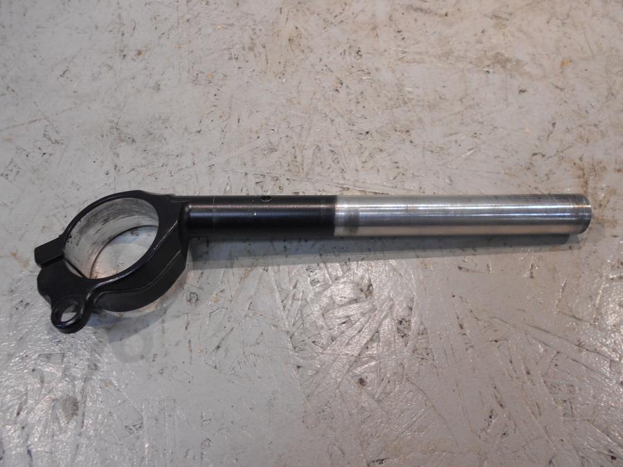 Framsidan på Styre från en Kawasaki ZX-10R -2008 motorcykel.