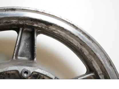 Snett uppifrån på Fälg från en Honda GL 1500 -1998 motorcykel.