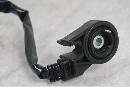 Baksidan på Sidostödsbrytare från en Ducati Multistrada V4 -2024 motorcykel.