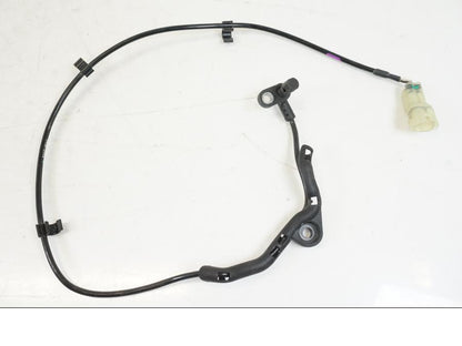 Vänster sida på ABS givare från en Triumph Speed Triple -2021 motorcykel.