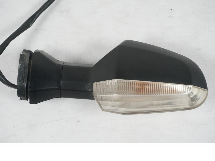 Höger sida på Blinkers från en Kawasaki ER-6N ABS -2010 motorcykel.