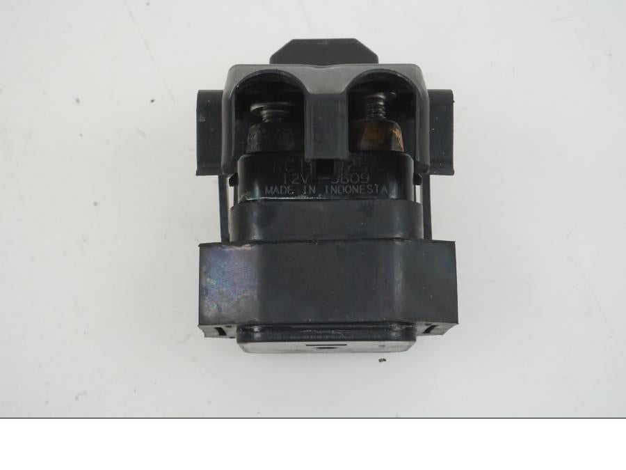 Baksidan på Startrelä från en KTM 1290 Super Duke -2019 motorcykel.