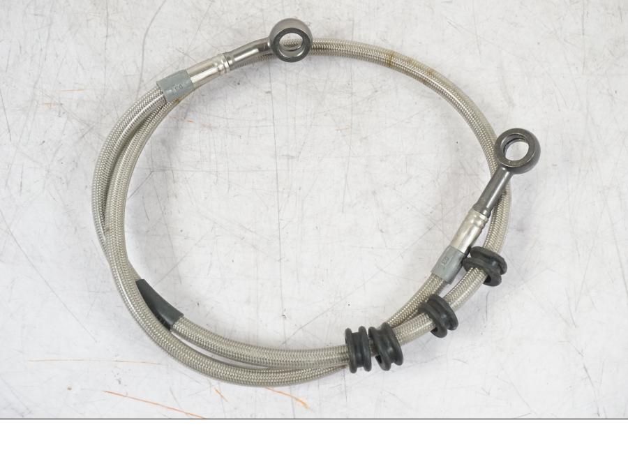 Framsidan på Bromsledning från en Suzuki GSX 1300 RX -1999 motorcykel.