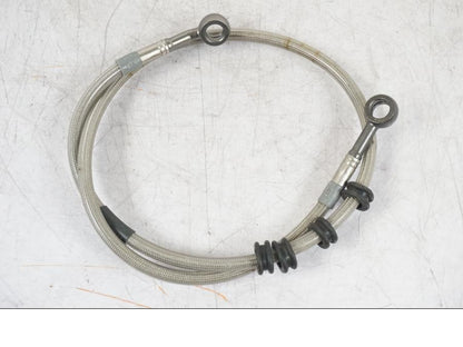 Framsidan på Bromsledning från en Suzuki GSX 1300 RX -1999 motorcykel.