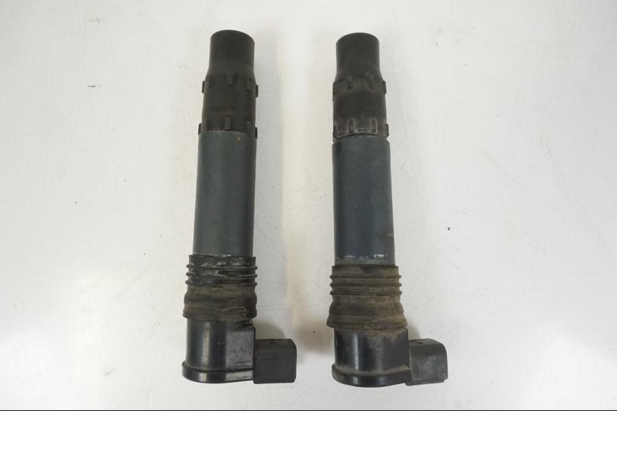 Snett uppifrån på Tändspole från en KTM 990 SM -2009 motorcykel.