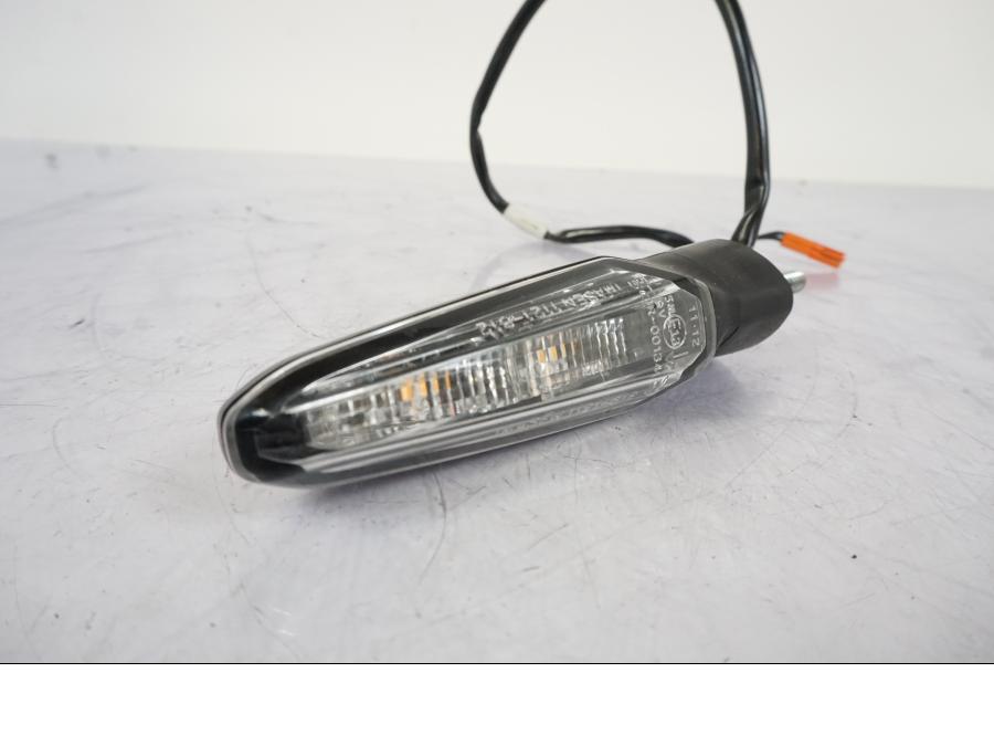 Baksidan på Blinkers LED från en Honda CRF 1000 Africa Twin -2016 motorcykel.