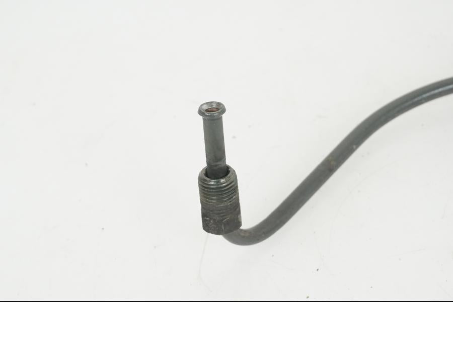 Baksidan på Bromsledning från en Yamaha XJ 900 S -1997 motorcykel.