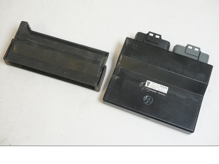 Baksidan på CDI / ECU från en Suzuki VZR 1800 -2009 motorcykel.