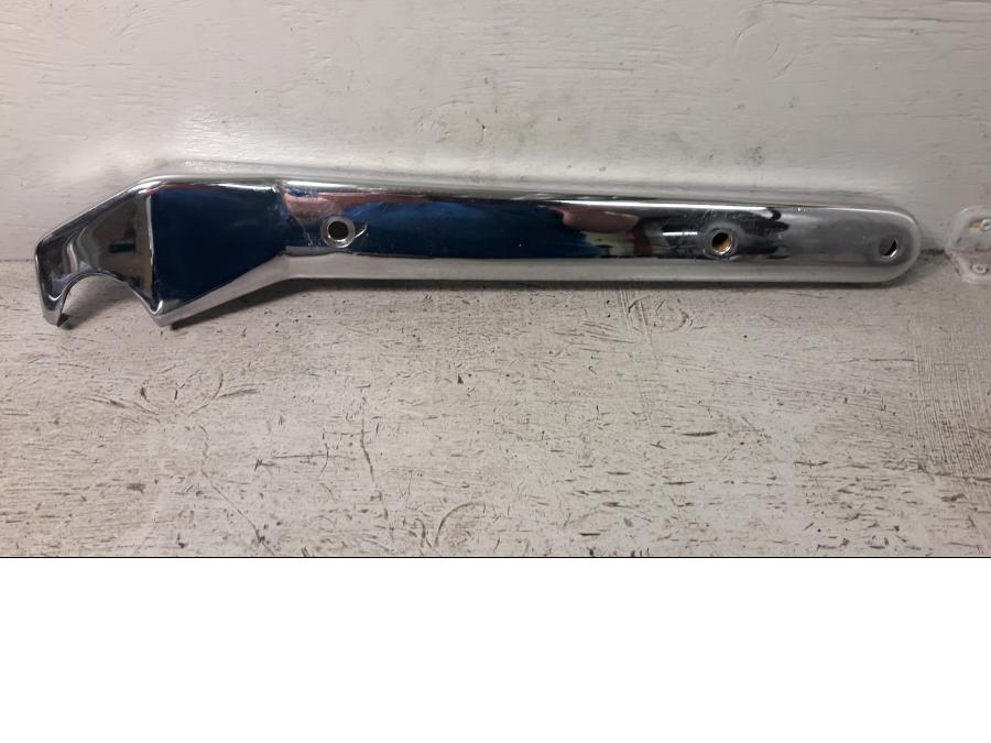 Framsidan på Bakskärmstag från en Kawasaki VN 1500 -1997 motorcykel.