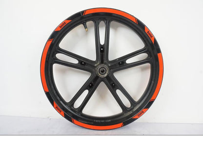 Extrabild1 på Fälg från en Yamaha YZF-R 125 -2008 motorcykel.