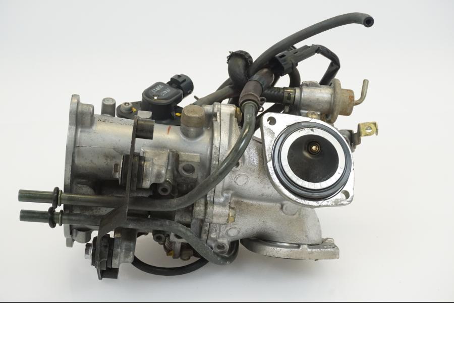 Snett uppifrån på Spjällhus från en Kawasaki VN 1500 Classic Tourer -2000 motorcykel.