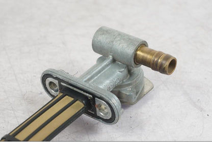 Baksidan på Bensinkran från en Suzuki GSX 1300 RX -1999 motorcykel.