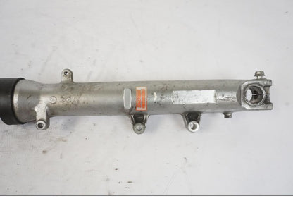 Höger sida på Gaffelben från en Honda VFR 750 -1994 motorcykel.