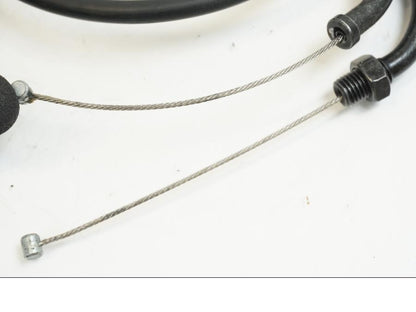 Höger sida på Gasvajer från en Honda CB 650 F Hornet -2017 motorcykel.