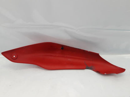 Baksidan på Bakvinge från en Ducati 750 SS -2000 motorcykel.