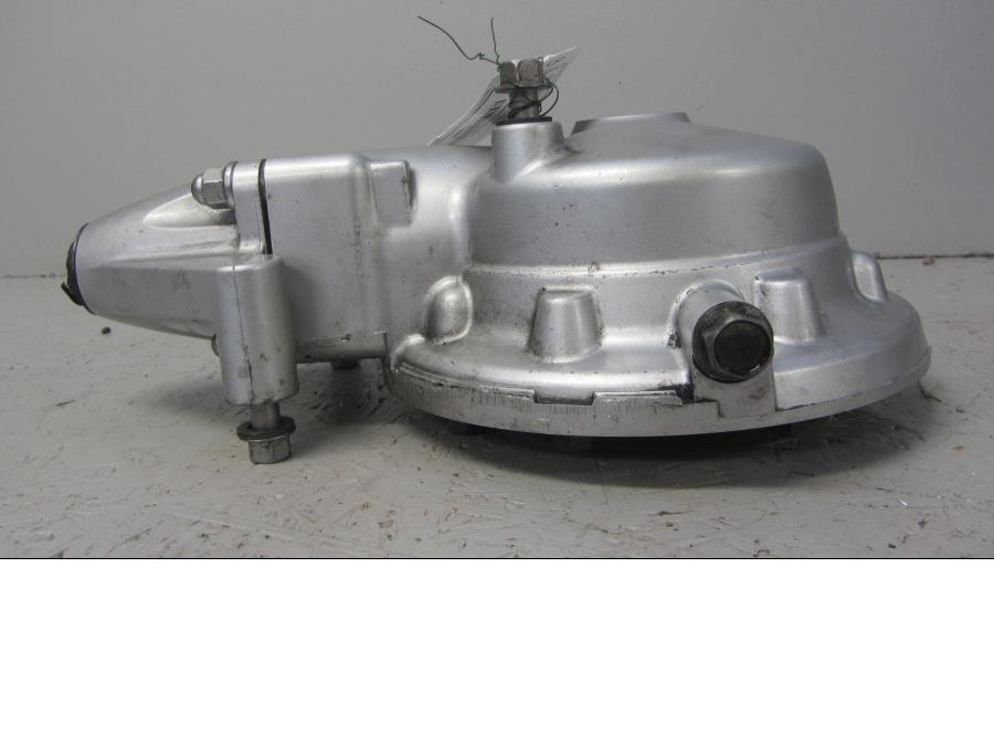 Baksidan på Slutväxel från en Yamaha XVS 1100 -2002 motorcykel.