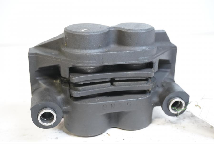 Höger sida på Bromsok från en Yamaha MT-01 -2005 motorcykel.