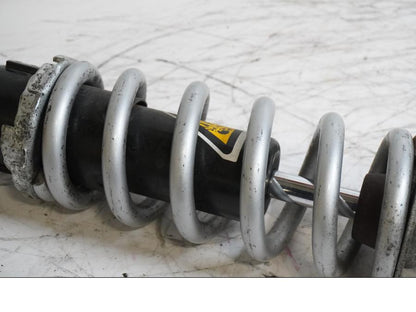 Höger sida på Stötdämpare från en Yamaha FZ-1 N -2007 motorcykel.