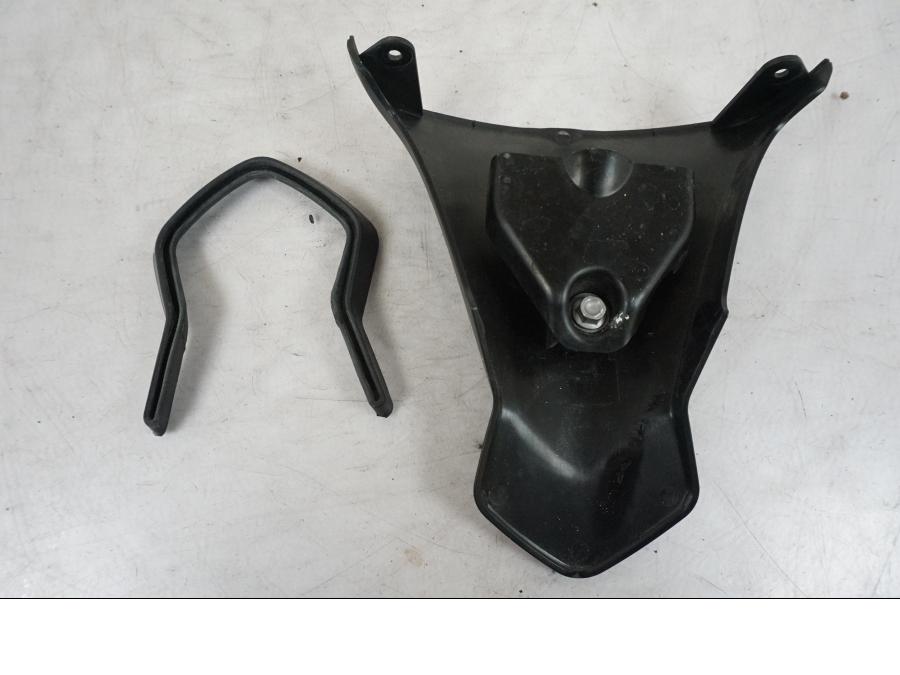 Baksidan på Baklampplast från en Triumph Bonneville T120 -2021 motorcykel.