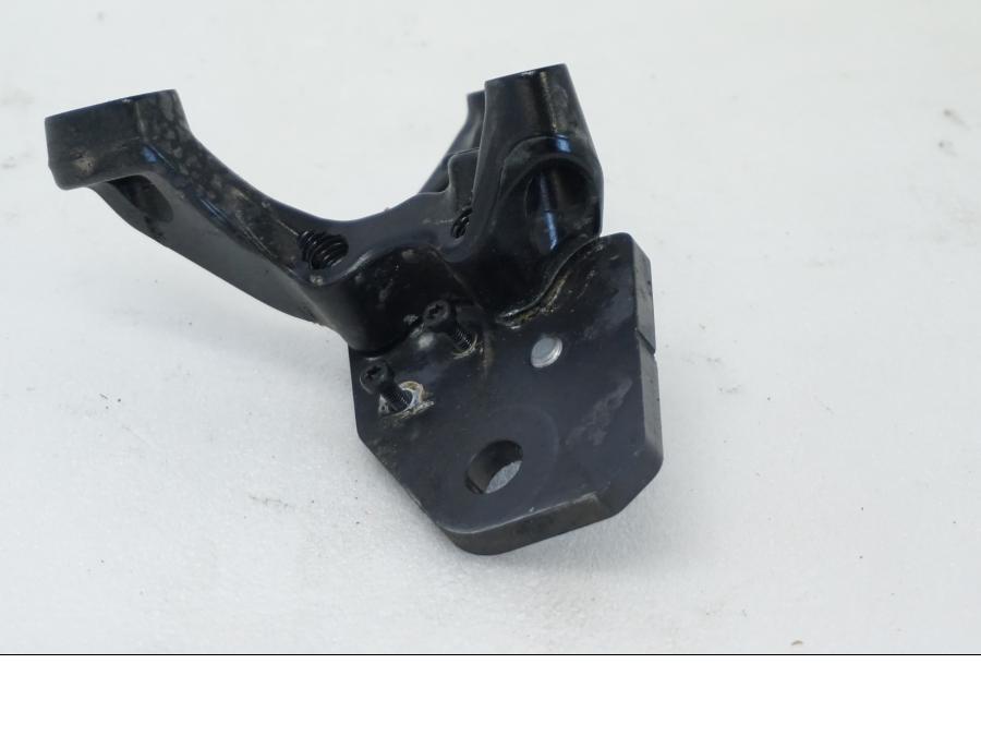 Baksidan på Sidostödsfäste från en KTM 1290 Super Adventure R -2021 motorcykel.