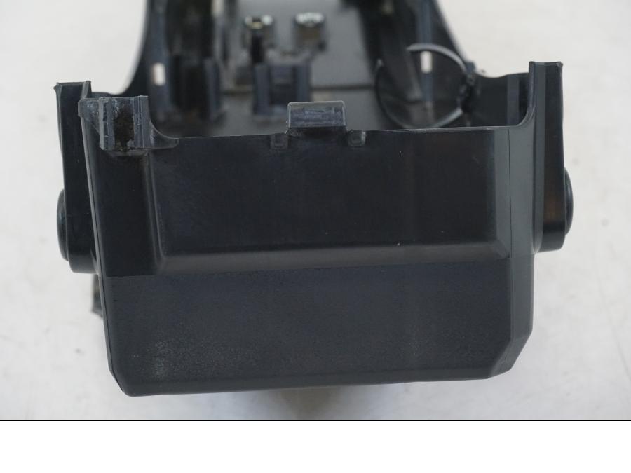 Extrabild1 på Undertail från en Yamaha YZF R7 -2022 motorcykel.