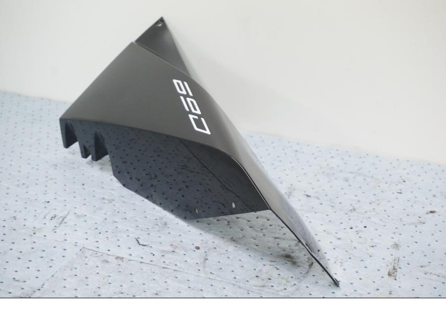 Höger sida på Sidopanel från en KTM 690 Duke -2008 motorcykel.