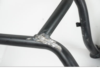 Snett uppifrån på Motorskyddsbåge från en BMW R 1250 GSA -2021 motorcykel.