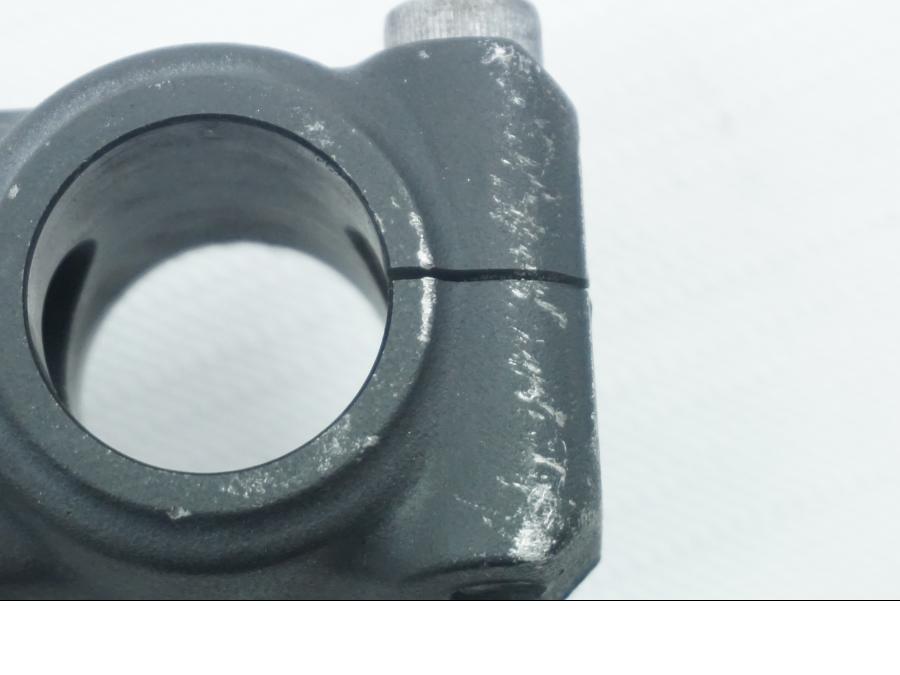 Extrabild1 på Gaffelben från en Yamaha YZF 1000 R1 -2002 motorcykel.