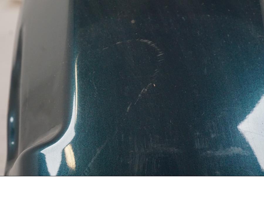 Snett nerifrån på Bakskärm från en Kawasaki VN 750 -1993 motorcykel.