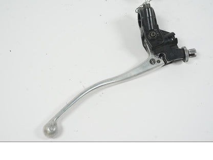 Vänster sida på Kopplingsgrepp från en Triumph TT 600 -2001 motorcykel.