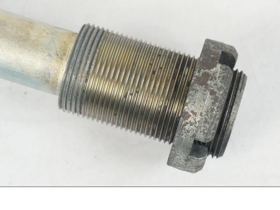 Baksidan på Axel från en Suzuki SV 650 S -2005 motorcykel.