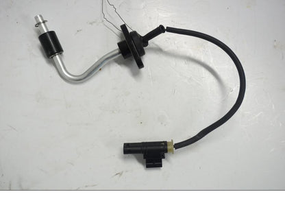 Framsidan på Oljetryckgivare från en BMW R 1250 GS -2019 motorcykel.