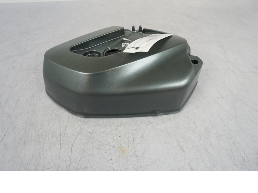 Höger sida på Ventilkåpa från en BMW R 1250 GS -2023 motorcykel.