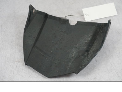 Snett uppifrån på Svingskärm från en Yamaha MT-09 SP -2018 motorcykel.