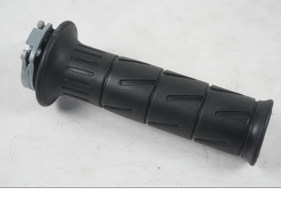 Framsidan på Gasrulle från en Kawasaki ER-6N ABS -2010 motorcykel.