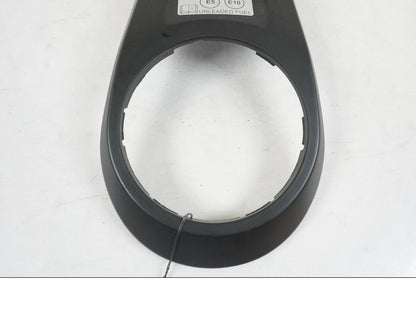 Vänster sida på Bensintankskåpa från en KTM 1290 Super Duke R EVO -2023 motorcykel.