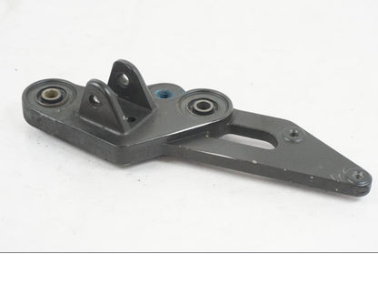 Baksidan på Fotpinnefäste från en Yamaha MT-07 -2019 motorcykel.