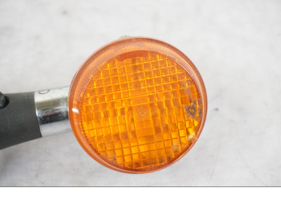 Baksidan på Blinkers från en Honda VT 600 C -1998 motorcykel.