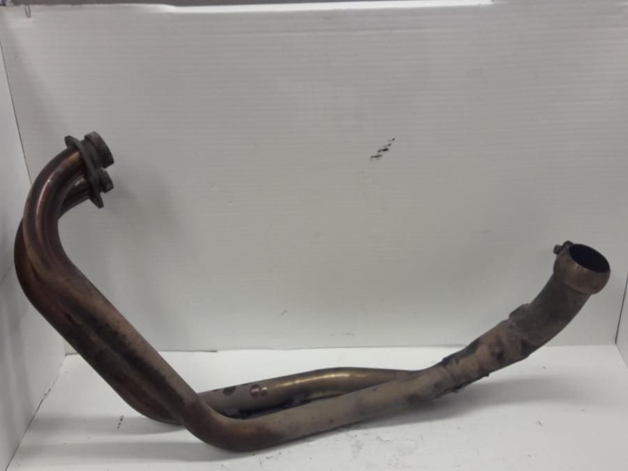 Framsidan på Grenrör från en BMW F 800 ST -2010 motorcykel.