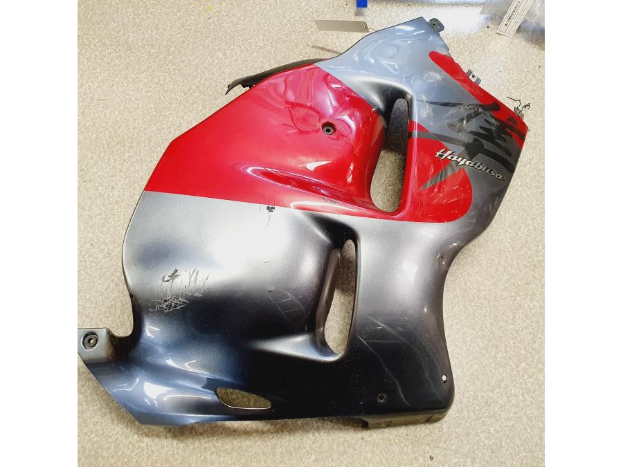 Framsidan på Sidkåpa från en Suzuki GSX 1300 R -2000 motorcykel.