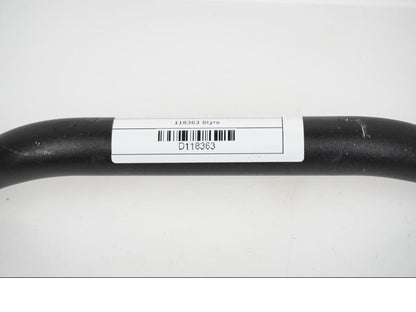 Snett uppifrån på Styre från en KTM 790 Duke -2018 motorcykel.