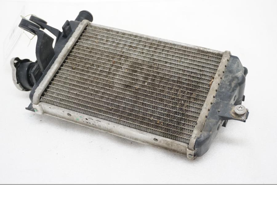 Baksidan på Vattenkyl från en BMW R 1200 GSA -2017 motorcykel.