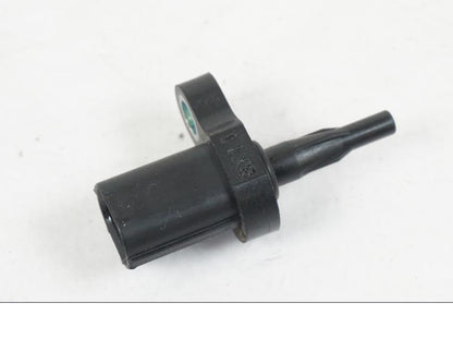 Baksidan på Luftburksensor från en Kawasaki ER-6F -2010 motorcykel.