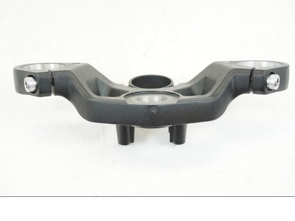 Baksidan på Gaffelkrona från en Kawasaki NINJA 400 -2020 motorcykel.